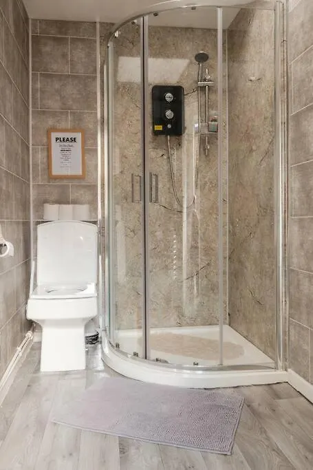 Cjp - Lovely 2-Bed House In Hull Centre, Parking 킹스턴어폰헐 펜션